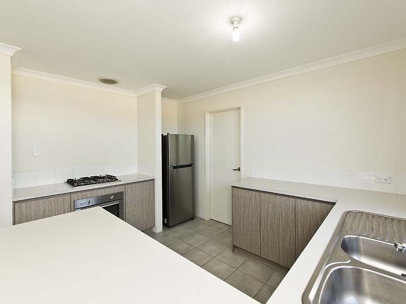 13/1 Cottonwood Drive, Baldivis WA 6171