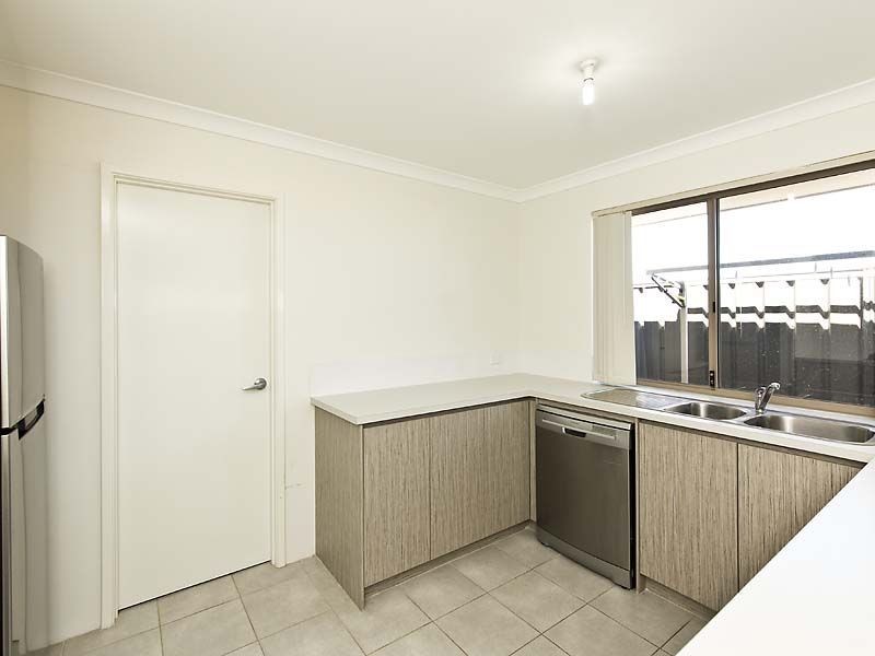 13/1 Cottonwood Drive, Baldivis WA 6171