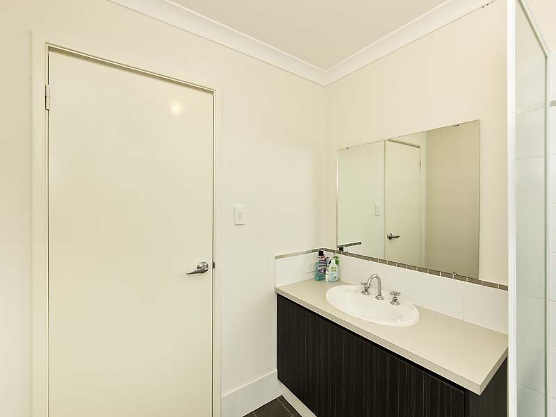 13/1 Cottonwood Drive, Baldivis WA 6171