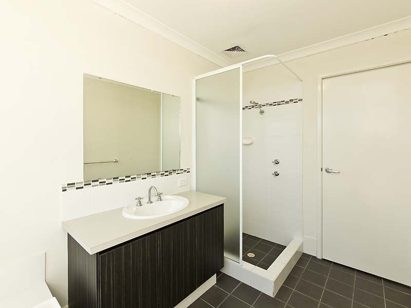 13/1 Cottonwood Drive, Baldivis WA 6171