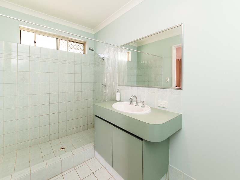 26 Rothesay Court, Cooloongup WA 6168