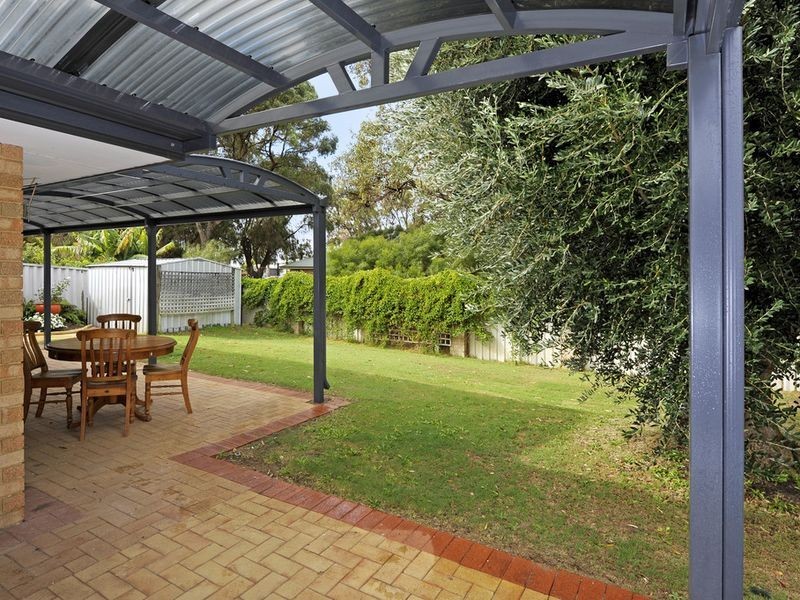 26 Rothesay Court, Cooloongup WA 6168
