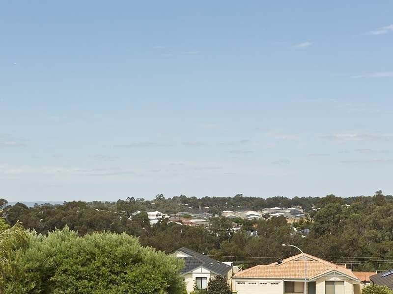 21 Brookeby Heights, Leda WA 6170