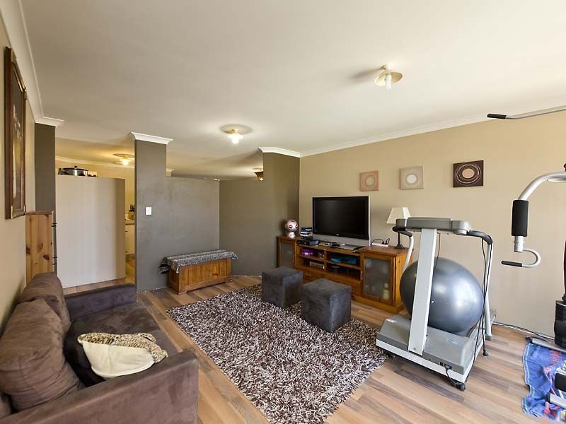 21 Brookeby Heights, Leda WA 6170
