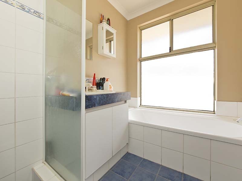21 Brookeby Heights, Leda WA 6170