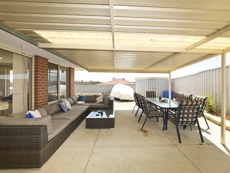 21 Brookeby Heights, Leda WA 6170