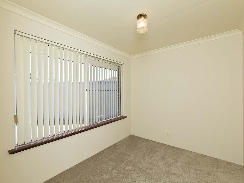 16 Elysee Court, Port Kennedy WA 6172