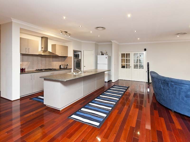 77 Hawker Street, Shoalwater WA 6169