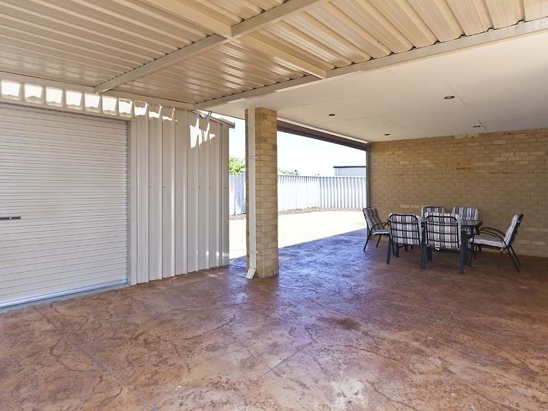 77 Hawker Street, Shoalwater WA 6169