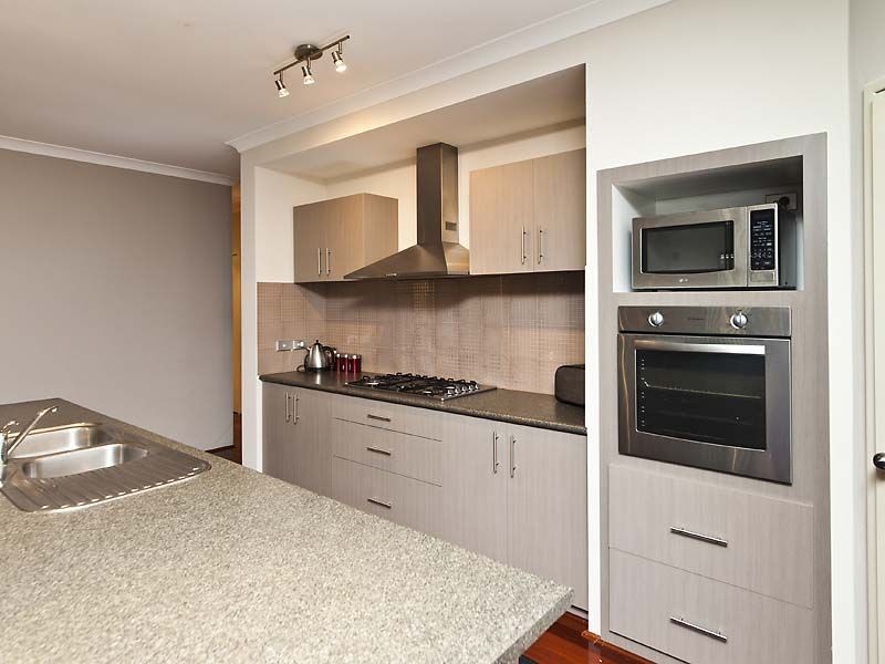 77 Hawker Street, Shoalwater WA 6169