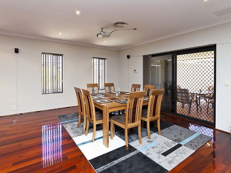 77 Hawker Street, Shoalwater WA 6169