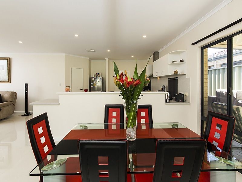 28 Athens Entrance, Port Kennedy WA 6172