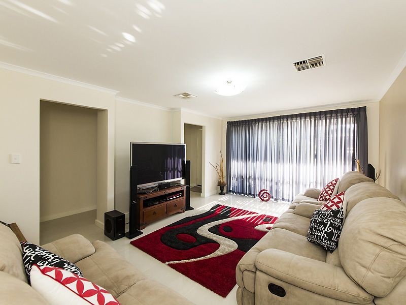 28 Athens Entrance, Port Kennedy WA 6172