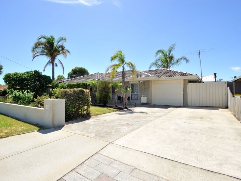 20 Kurrawa Street, Hillman WA 6168