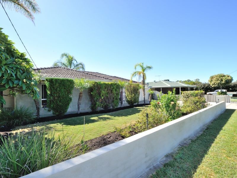 20 Kurrawa Street, Hillman WA 6168