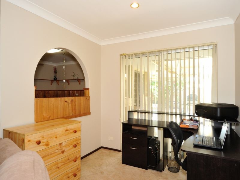 20 Kurrawa Street, Hillman WA 6168