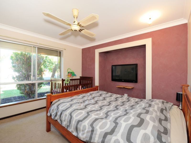 20 Kurrawa Street, Hillman WA 6168