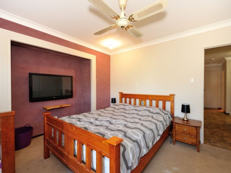 20 Kurrawa Street, Hillman WA 6168