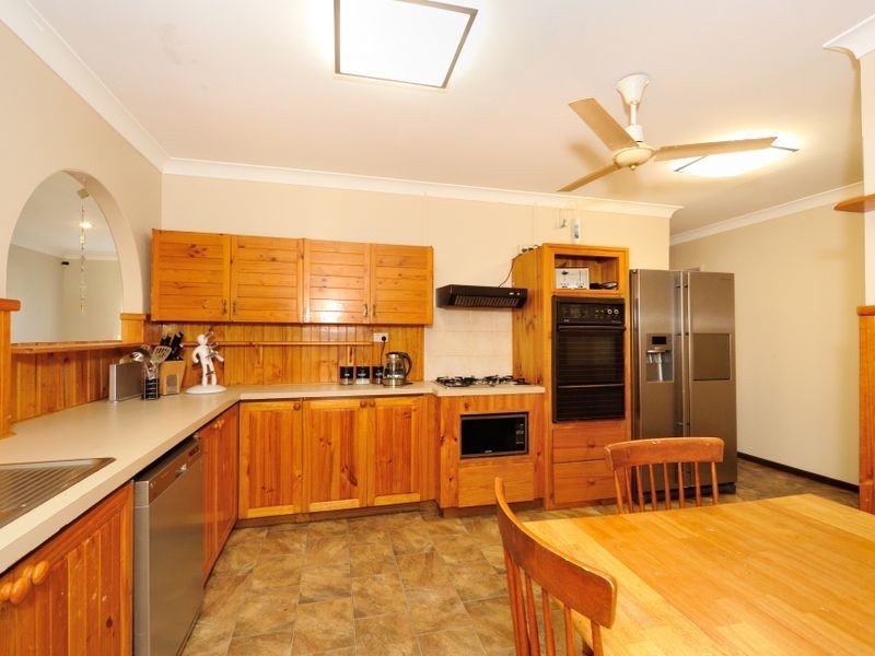 20 Kurrawa Street, Hillman WA 6168