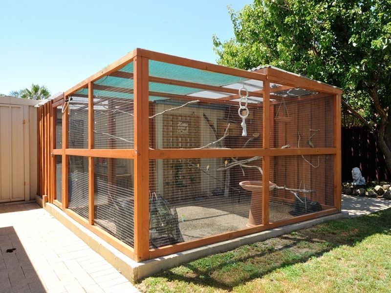 4 Latania Grove, Warnbro WA 6169