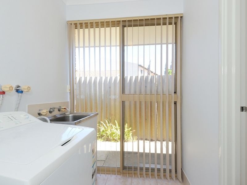 16/11 Merope Close, Rockingham WA 6168