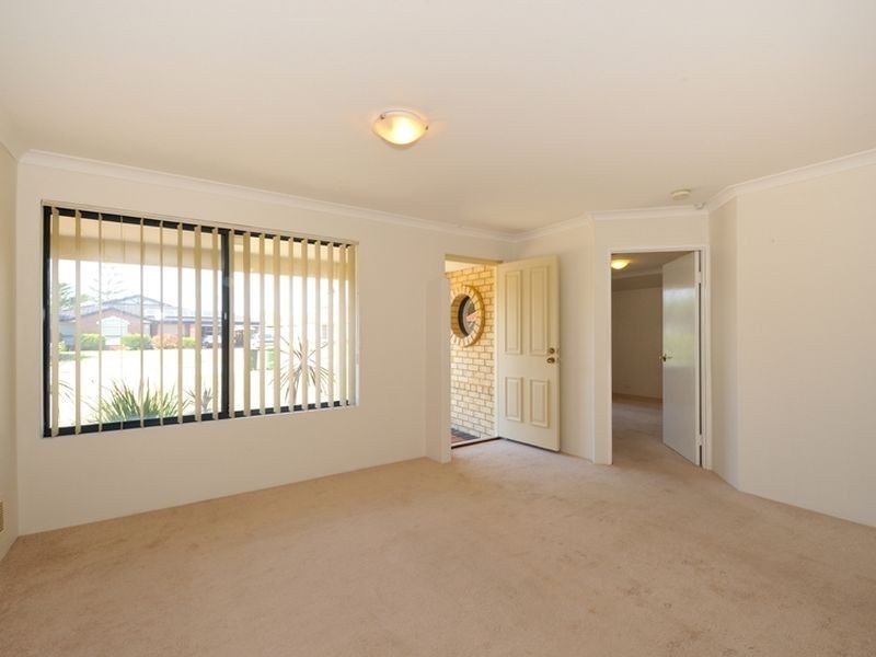 11 Moorburg Loop, Port Kennedy WA 6172