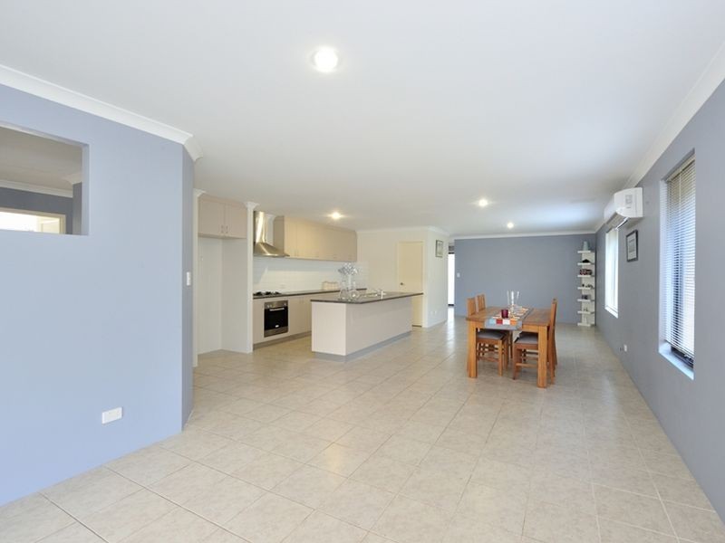 24 Yelbeni Loop, Baldivis WA 6171