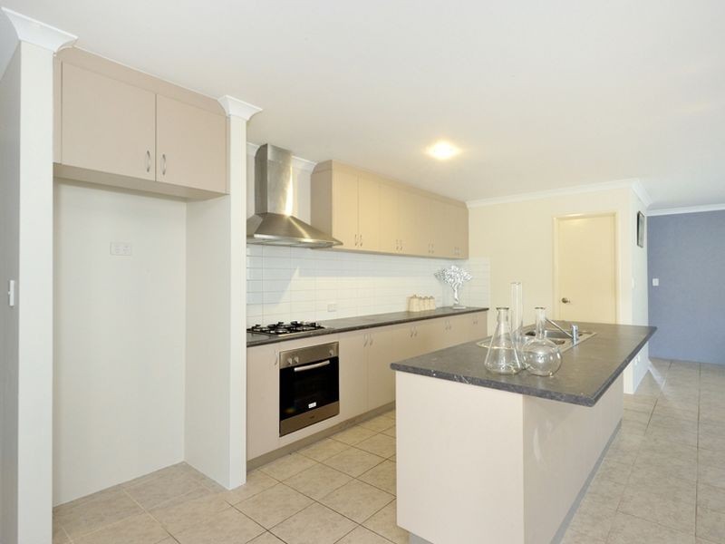 24 Yelbeni Loop, Baldivis WA 6171