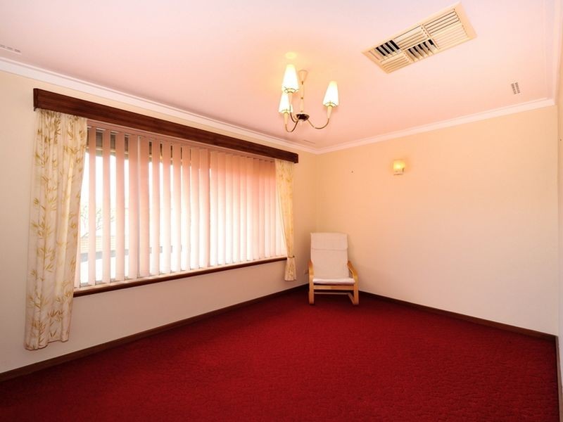 3/3 Cruise Road, Safety Bay WA 6169