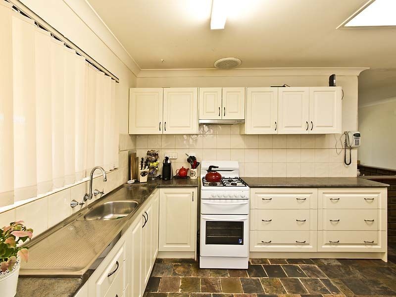 13 Milina Street, Hillman WA 6168