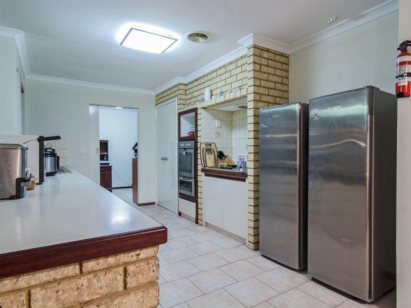 8 Cutlass Place, Safety Bay WA 6169