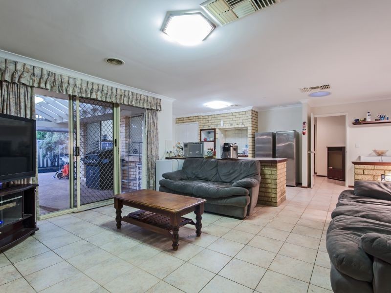 8 Cutlass Place, Safety Bay WA 6169