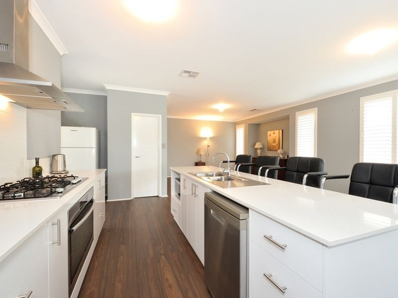 12 Rocky Road, Wandi WA 6167