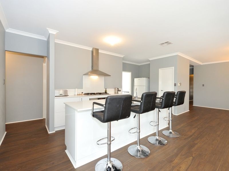 12 Rocky Road, Wandi WA 6167