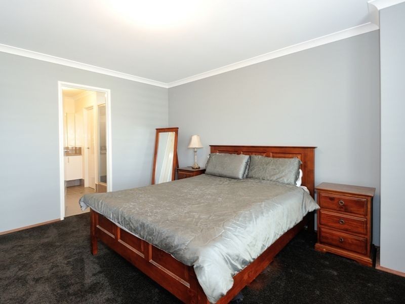 12 Rocky Road, Wandi WA 6167