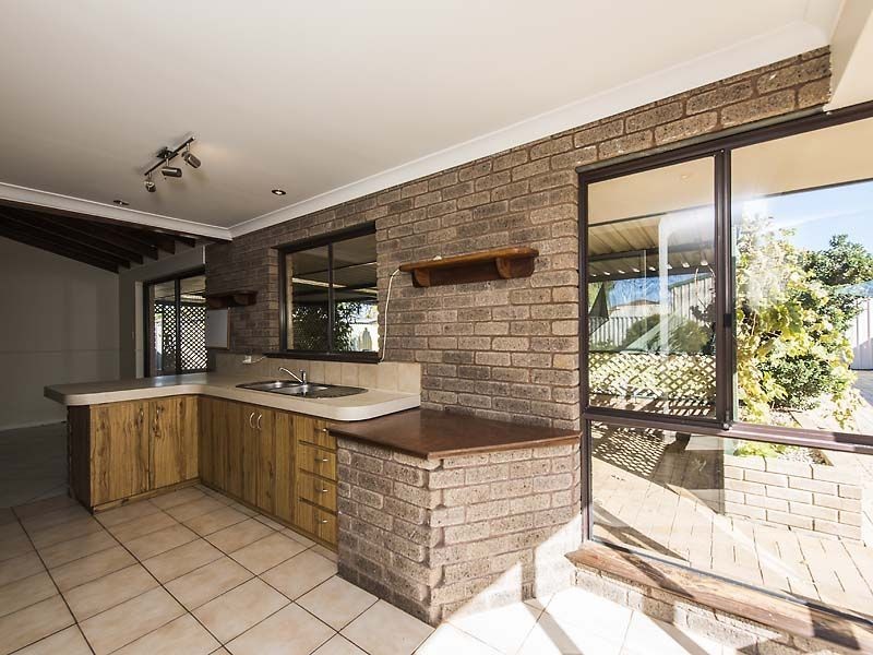 67 Warnbro Sound Avenue, Warnbro WA 6169