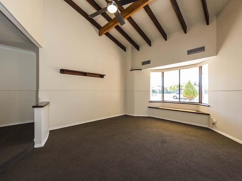 67 Warnbro Sound Avenue, Warnbro WA 6169
