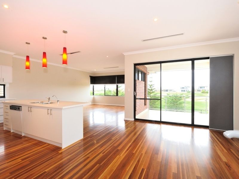 18 Blackshear Green, Secret Harbour WA 6173