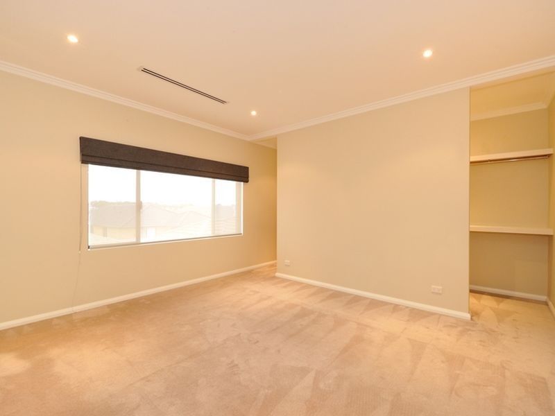 18 Blackshear Green, Secret Harbour WA 6173