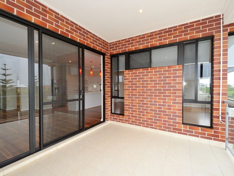 18 Blackshear Green, Secret Harbour WA 6173