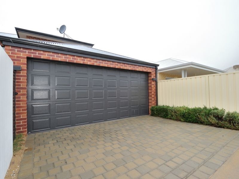 18 Blackshear Green, Secret Harbour WA 6173