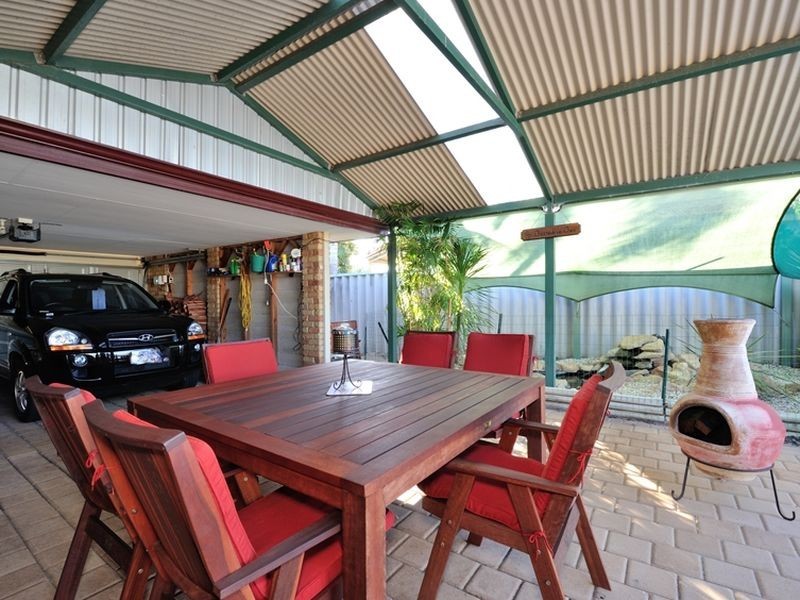 16 Balleroy Place, Port Kennedy WA 6172