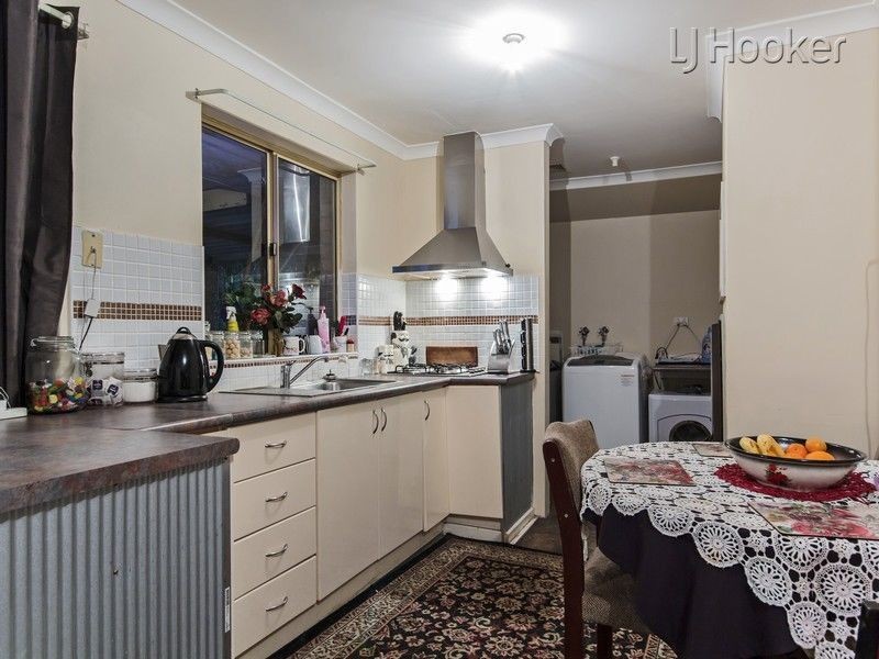 4 Darkins Retreat, Parmelia WA 6167