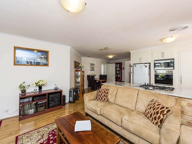 25 Cuthbertson Drive, Cooloongup WA 6168