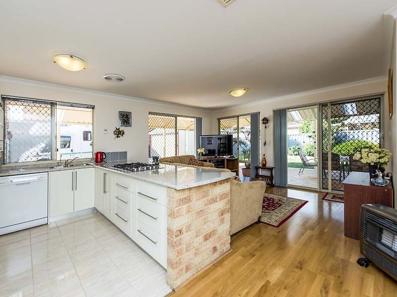 25 Cuthbertson Drive, Cooloongup WA 6168