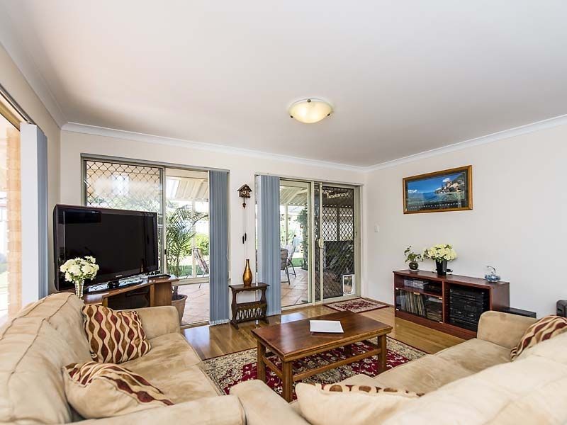 25 Cuthbertson Drive, Cooloongup WA 6168