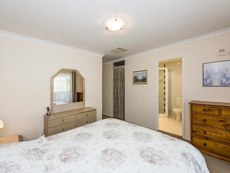 25 Cuthbertson Drive, Cooloongup WA 6168