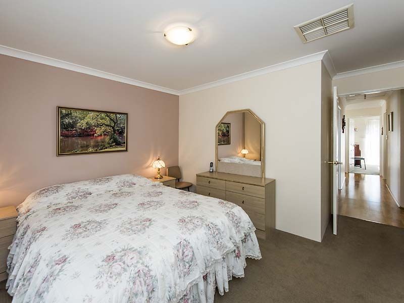 25 Cuthbertson Drive, Cooloongup WA 6168