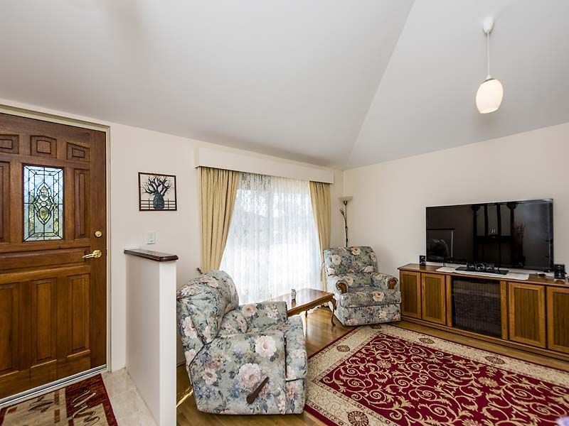 25 Cuthbertson Drive, Cooloongup WA 6168