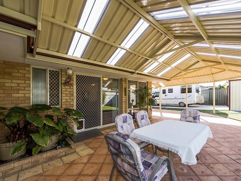 25 Cuthbertson Drive, Cooloongup WA 6168